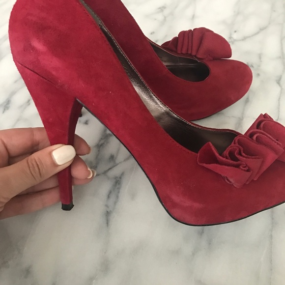 Steve Madden Ruffled Heels - Picture 4 of 6